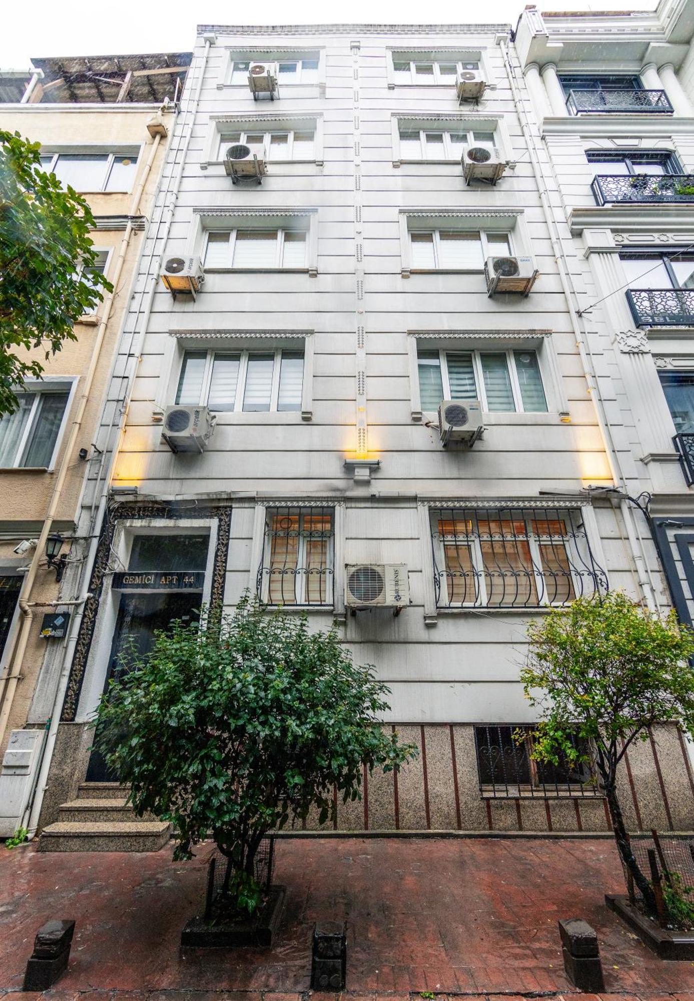 Apartament In The Centre Of Taksim And Galataport 3 Bedrooms In Istanbul